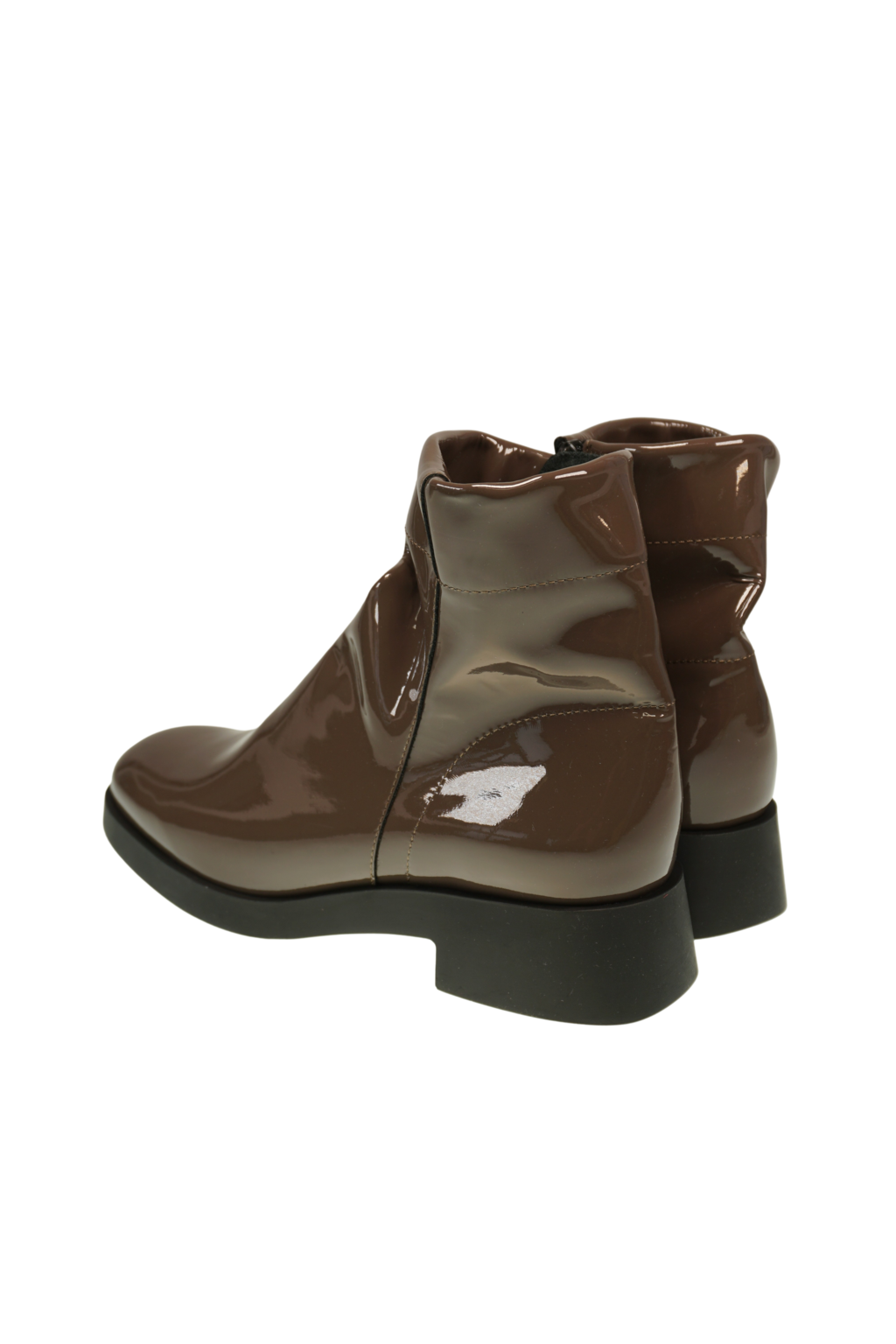 Taisha Laekeo chestnut