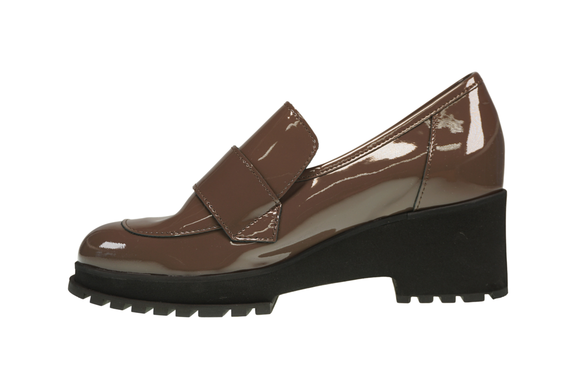 Romana Laekeo chestnut