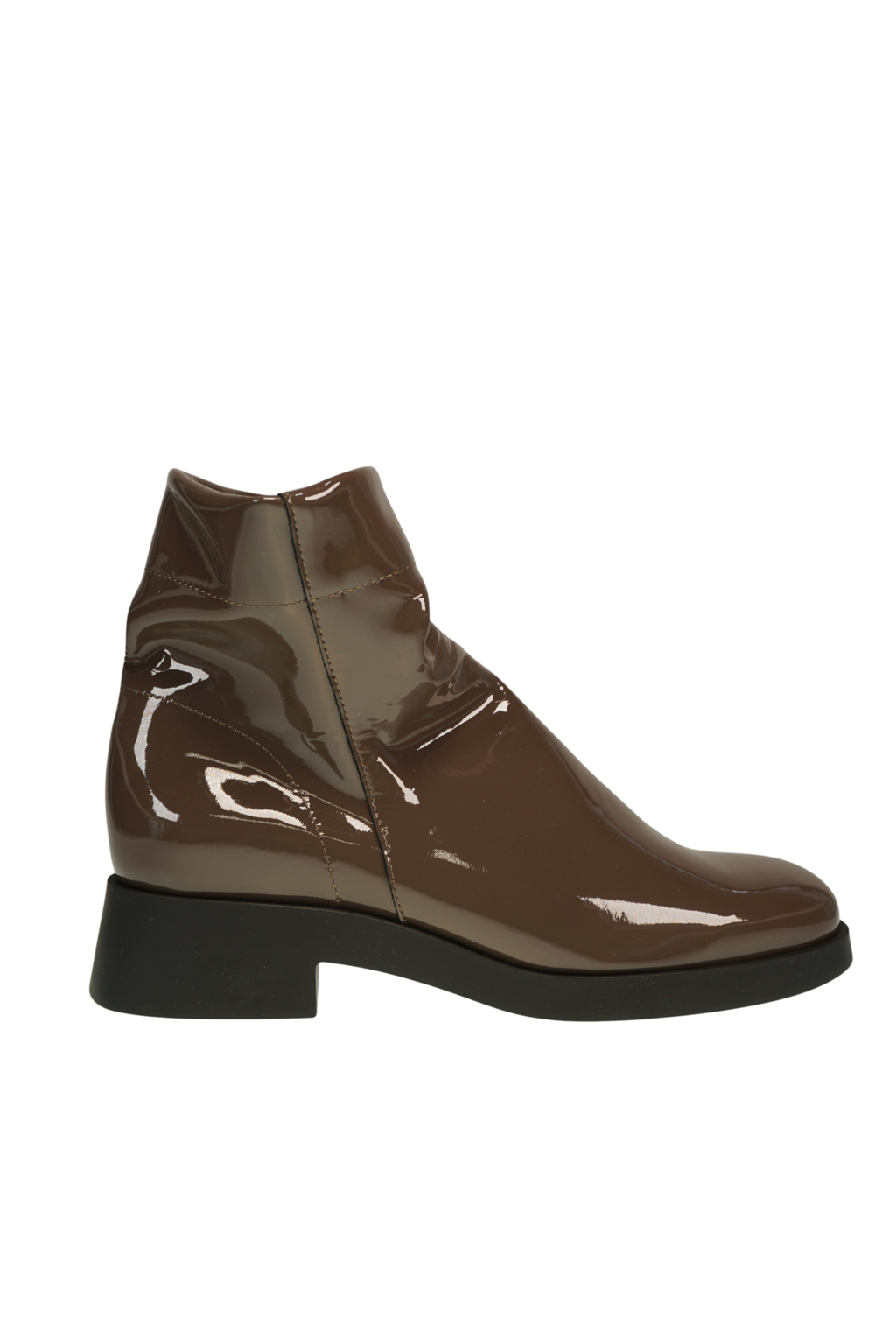 Taisha Laekeo chestnut