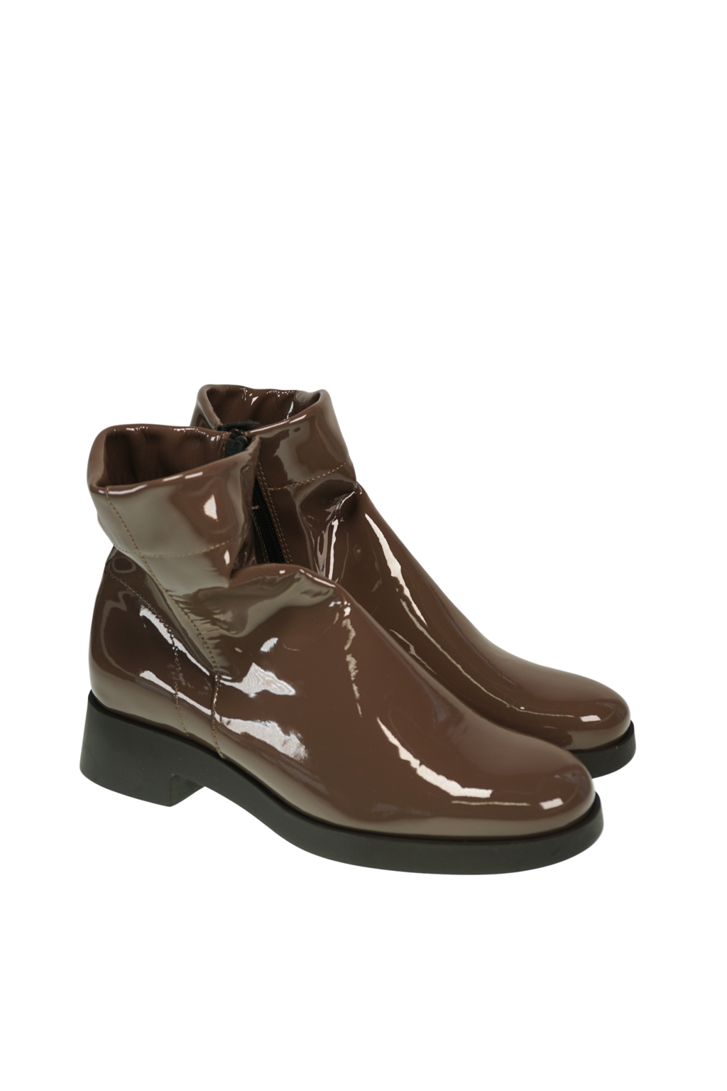 Taisha Laekeo chestnut